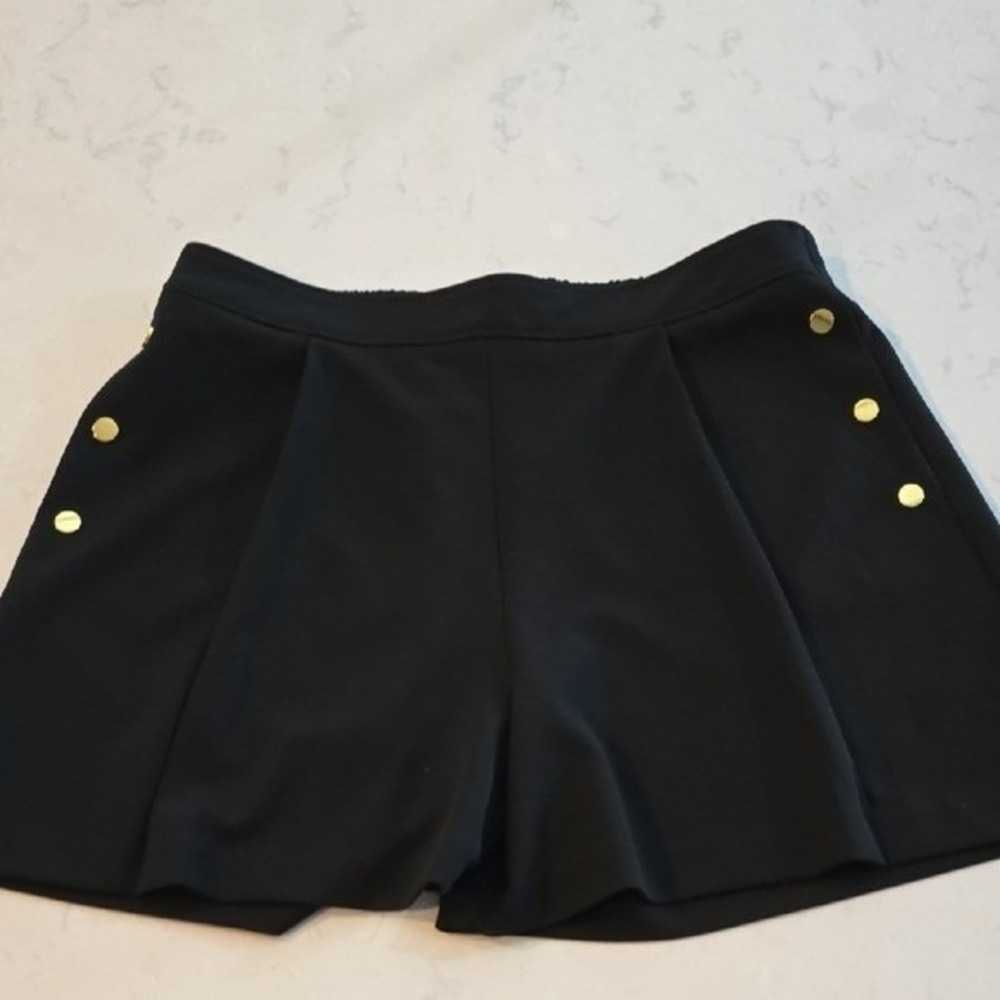 Ellen Tracy Womens Black Sailor Shorts Gold Button High Waist Pleated Size Large - Picture 2 of 5